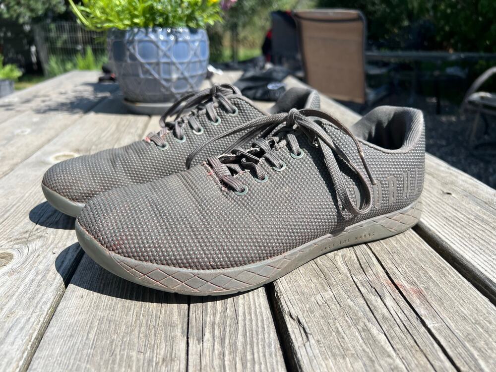 NoBull men’s size 10 gray workout weight lifting tennis shoes CrossFit gym